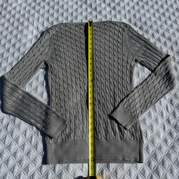 Talbots Gray Silver Metallic Sparkle Cable Knit Crewneck Pullover Sweater Size M - Picture 11 of 12